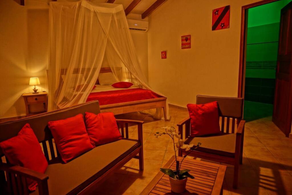 Ti Coin Relax Bungalow Vue Mer Piscine Privee Saint-Francois  Exteriör bild