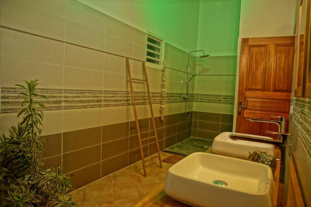 Ti Coin Relax Bungalow Vue Mer Piscine Privee Saint-Francois  Exteriör bild